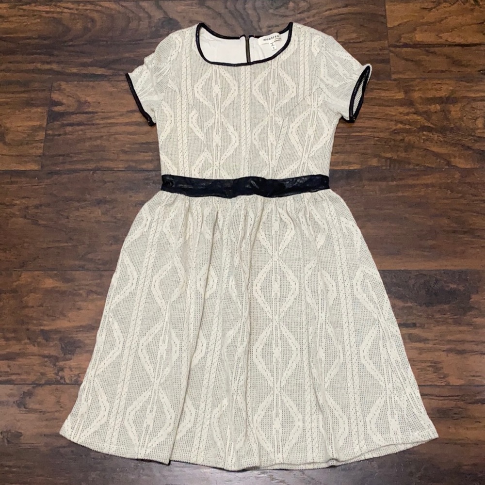 NWOT Monteau black trim dress S